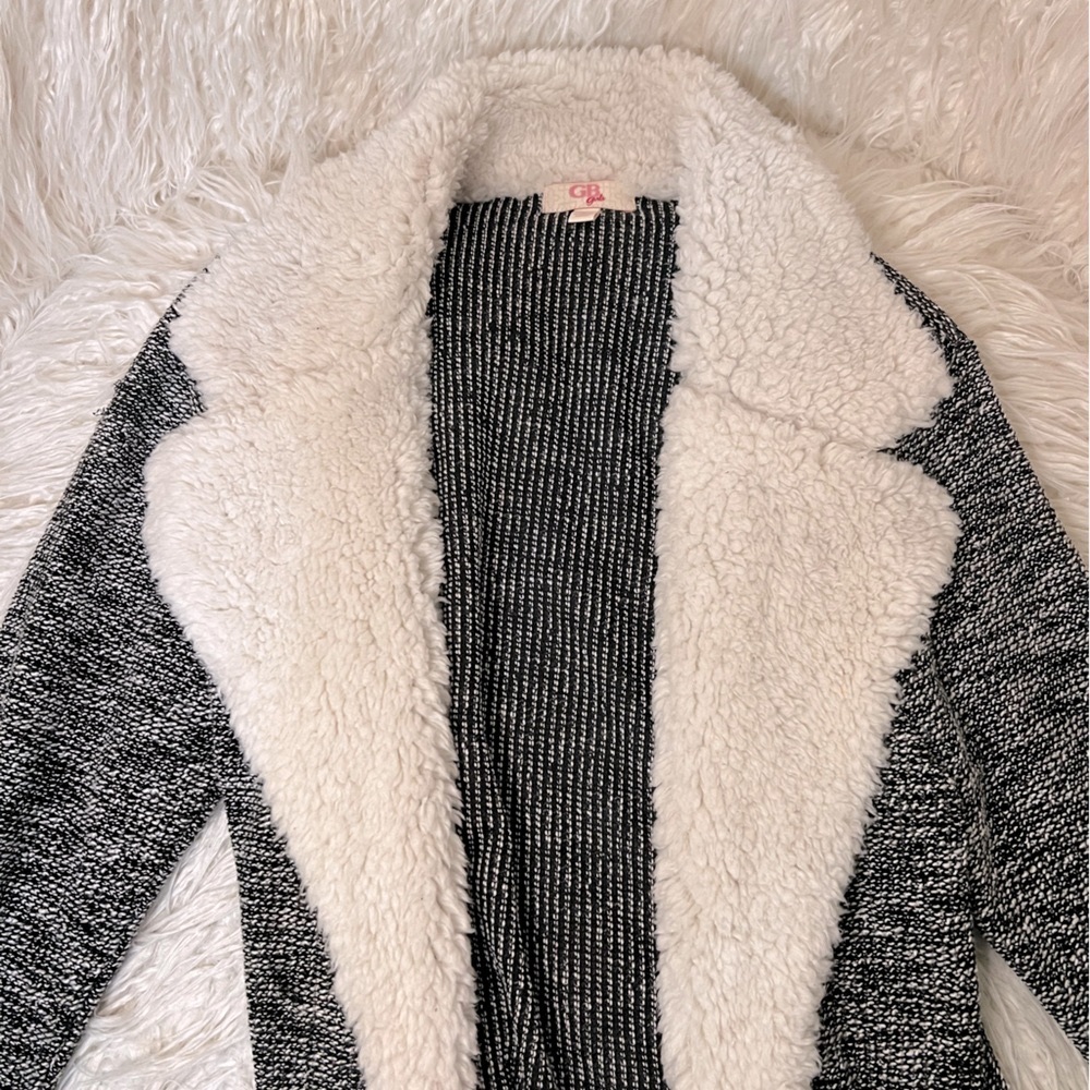 GB Girls L Black and Cream Sherpa Outlined Coat- lightly used